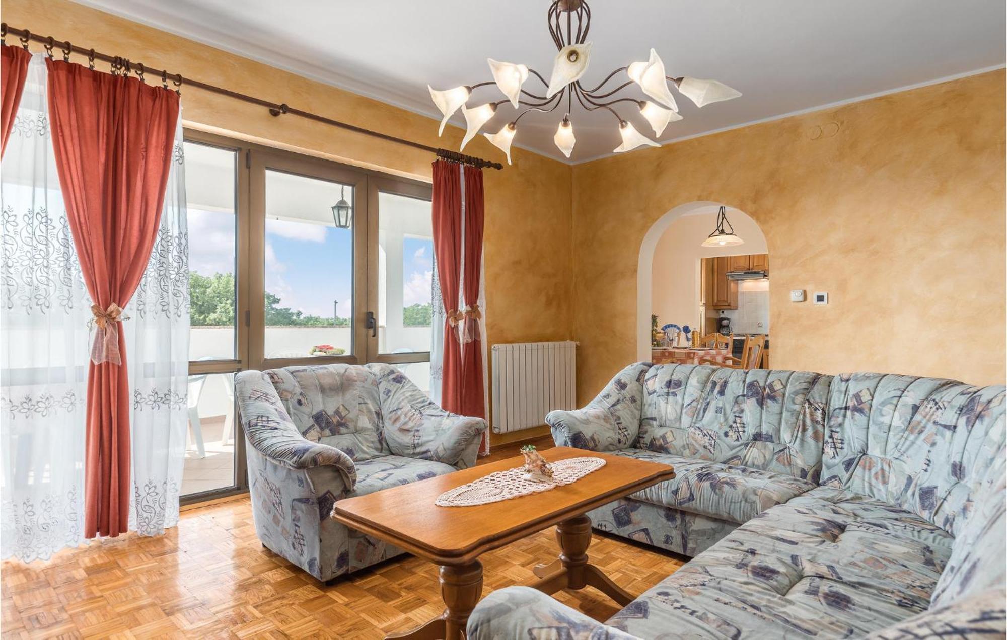 Beautiful Home In Visnjan With Wifi Zewnętrze zdjęcie
