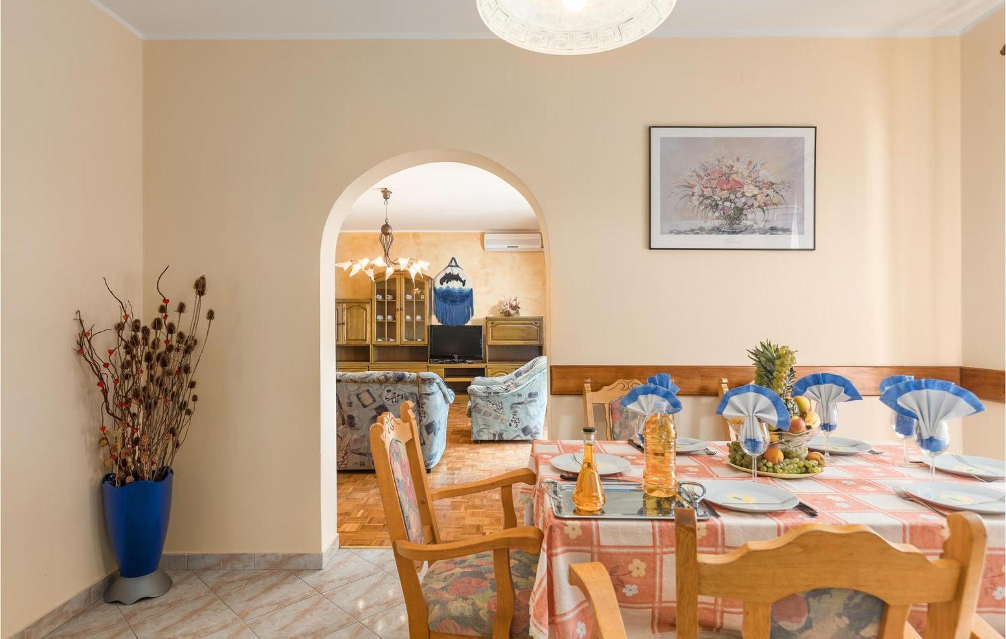 Beautiful Home In Visnjan With Wifi Zewnętrze zdjęcie
